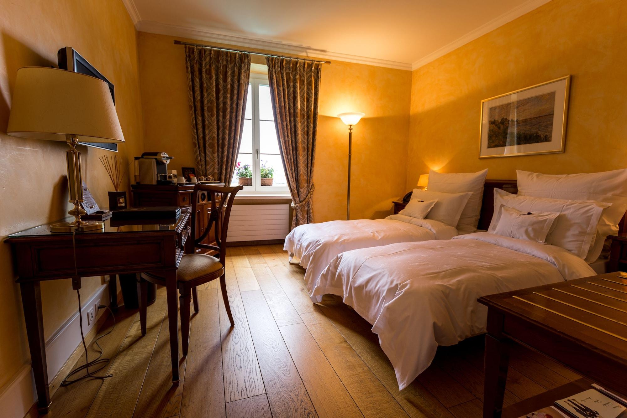 Domaine De Chateauvieux 4* Peney Dessus