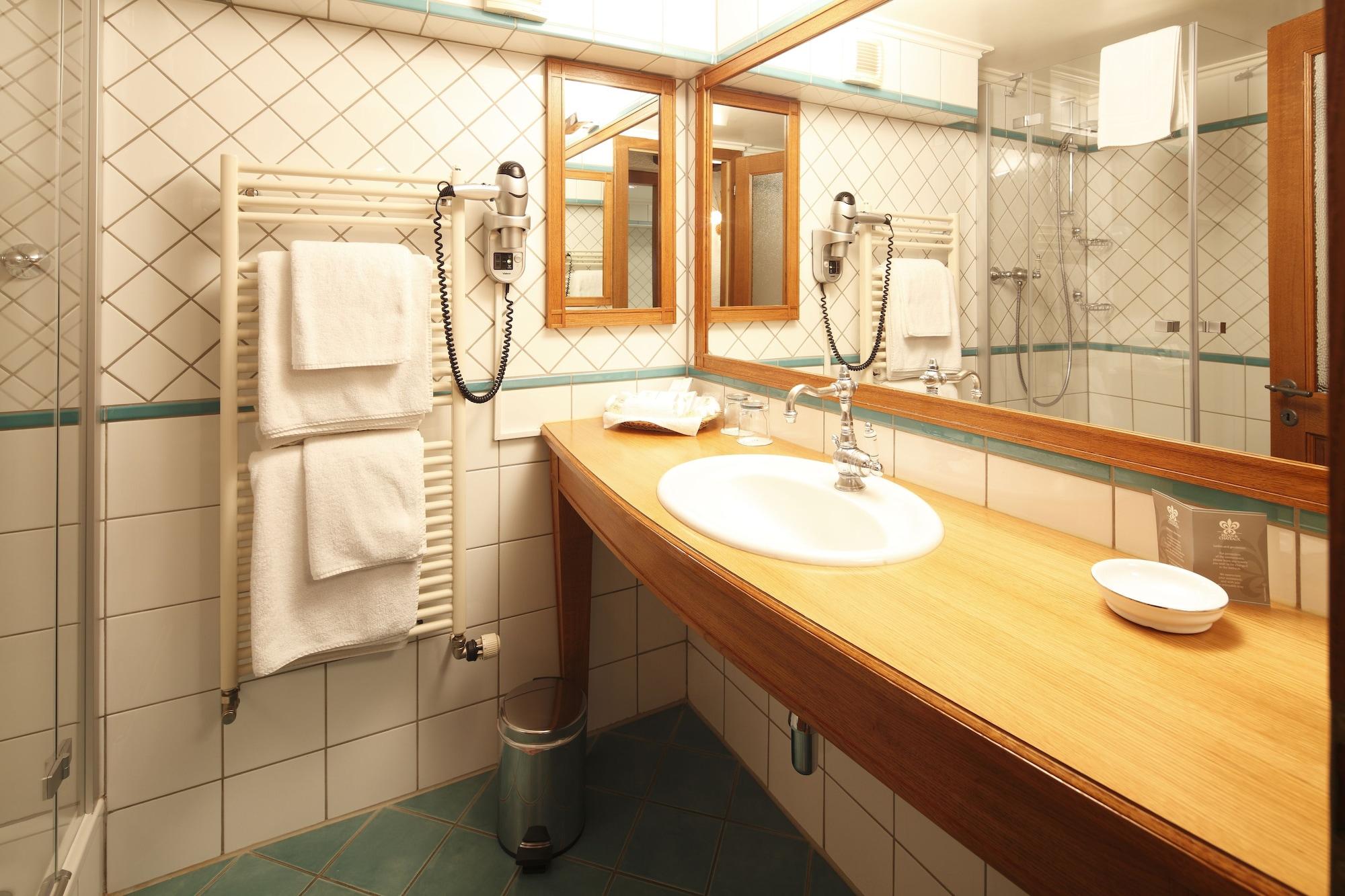 Domaine De Chateauvieux Hotel Peney Dessus