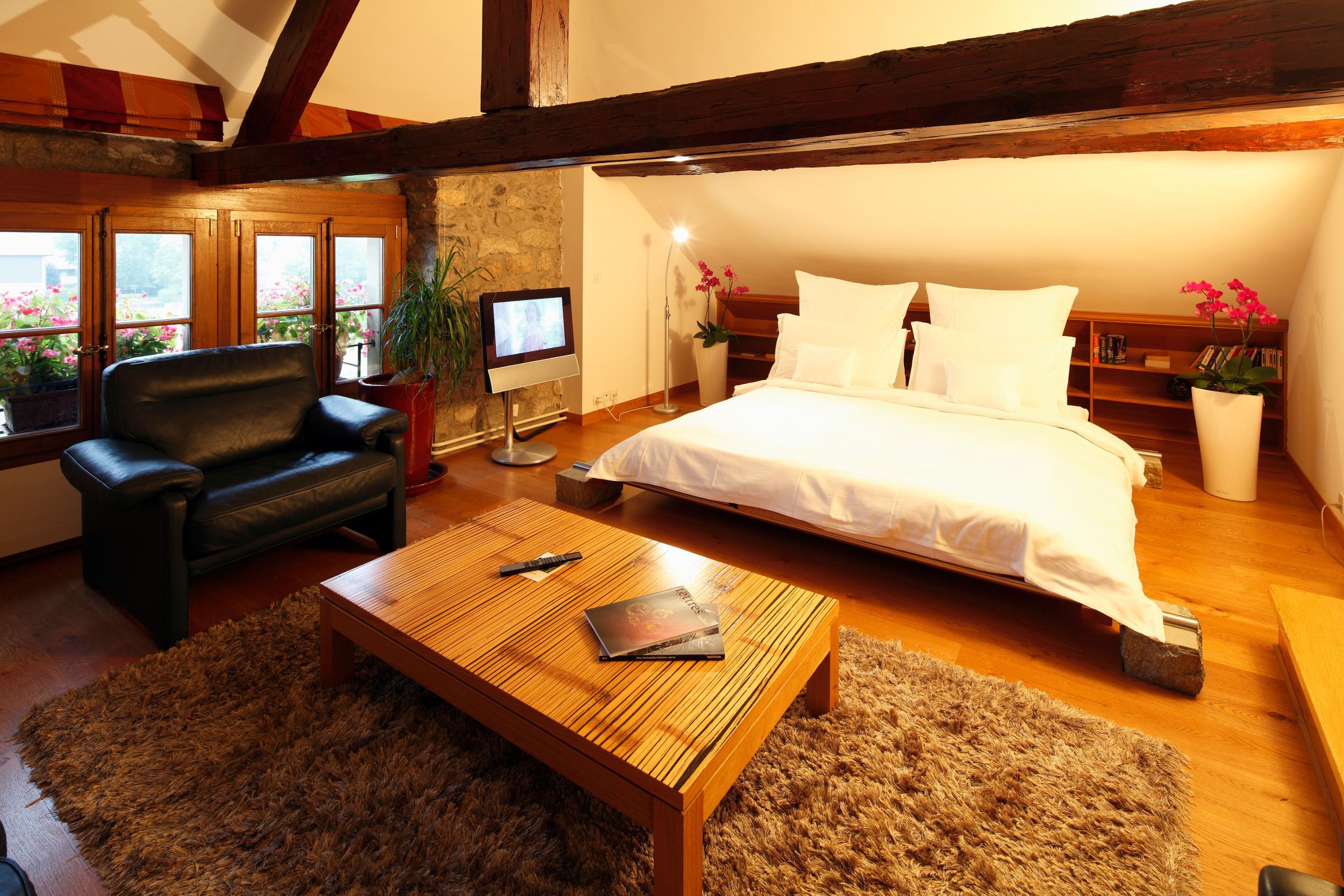 Hotel Domaine De Chateauvieux 4*
