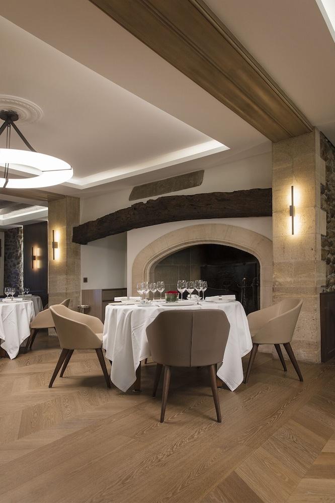 Domaine De Chateauvieux 4*