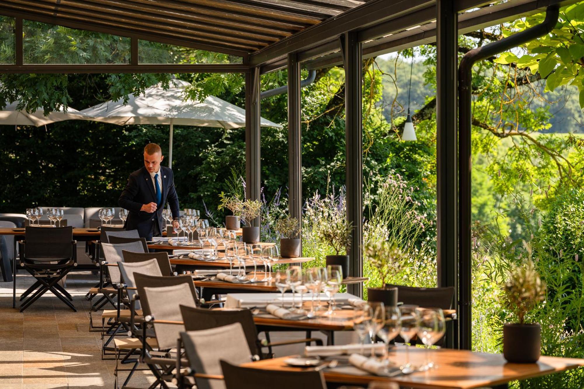 Domaine De Chateauvieux 4*